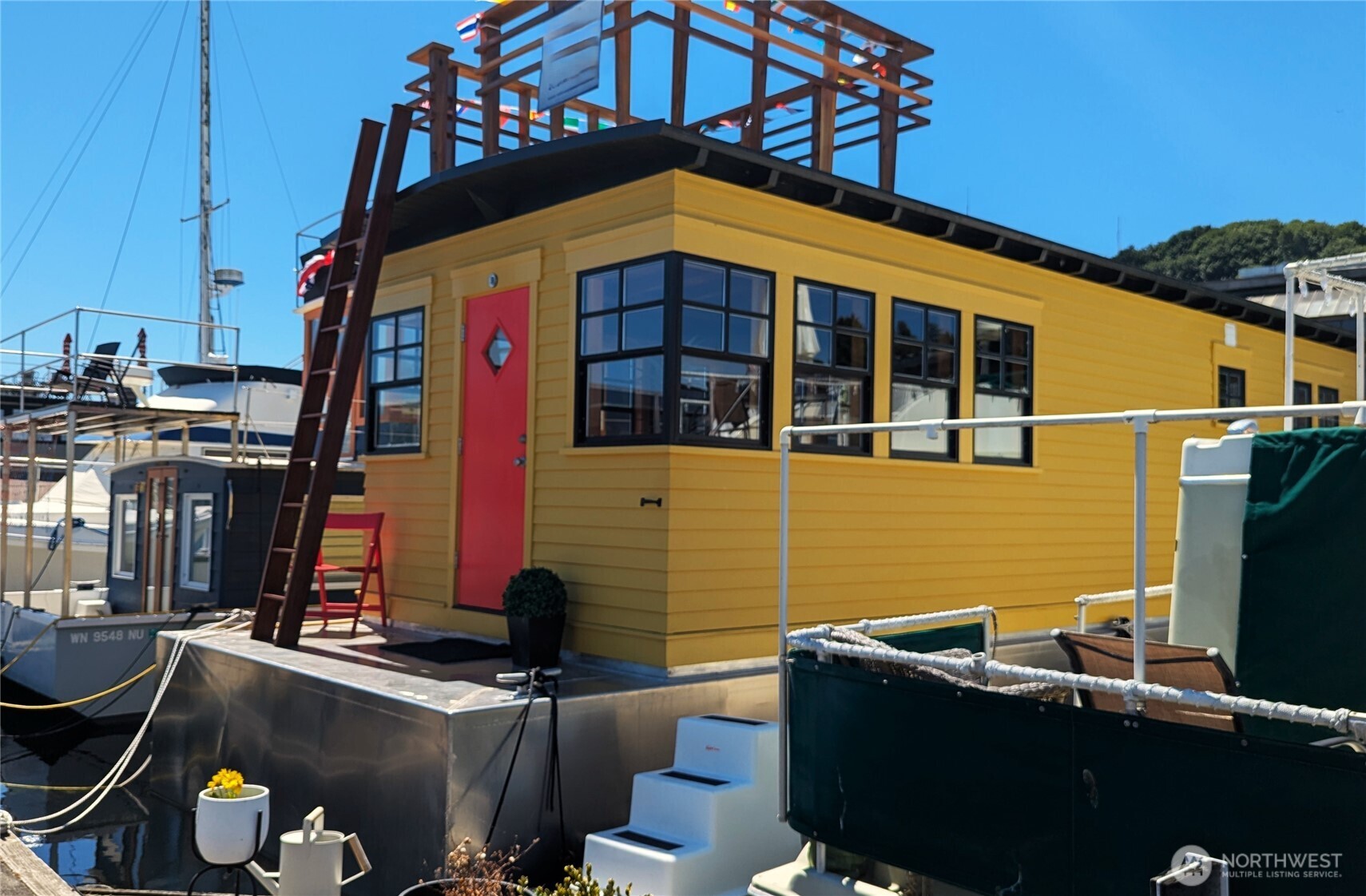 2040 Westlake Avenue N 17