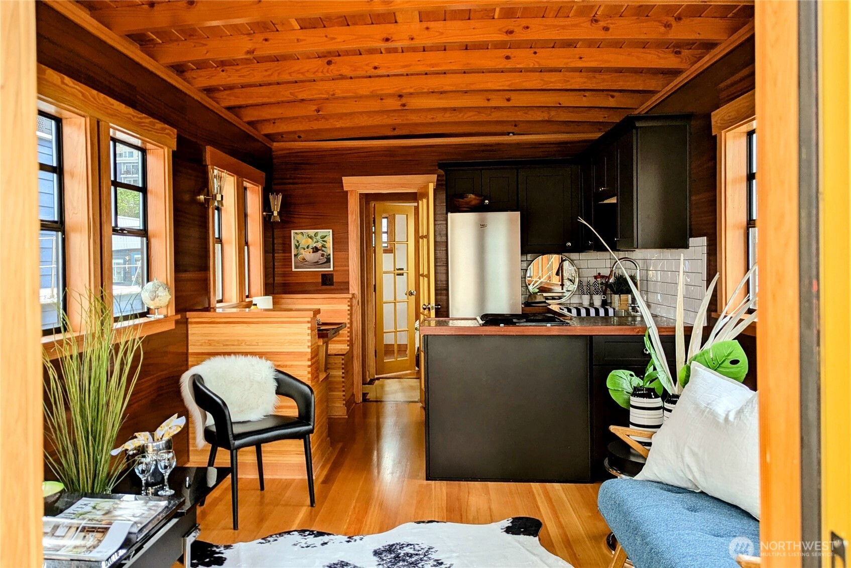 2040 Westlake Avenue N 17