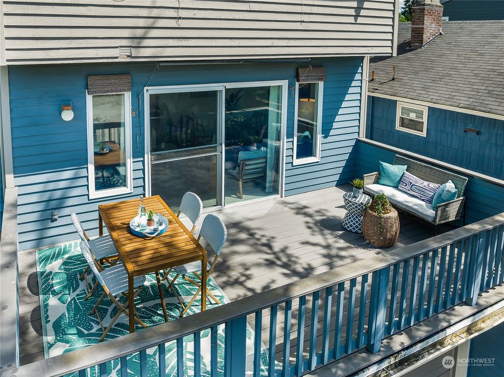 Photo of 5221 35th Avenue SW, Seattle, WA 98126 (MLS # 2232928)