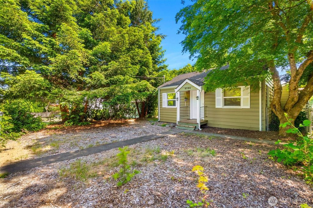 Photo of 2325 Jackson Avenue NW, Olympia, WA 98502 (MLS # 2533914)