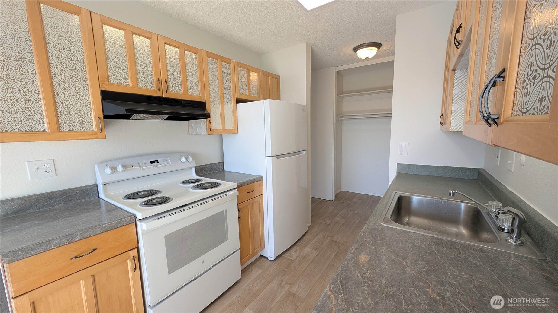 10459 Des MoinesMemorial Drive S N-301