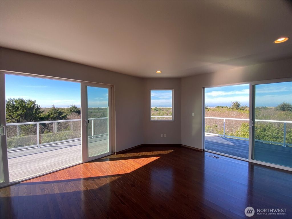 listing image 9364390488026777223