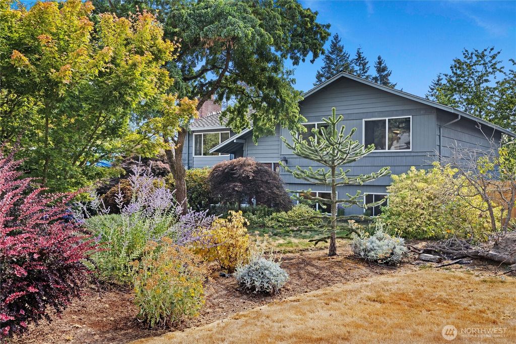 Photo of 1224 170th Avenue NE, Bellevue, WA 98008 (MLS # 2414156)