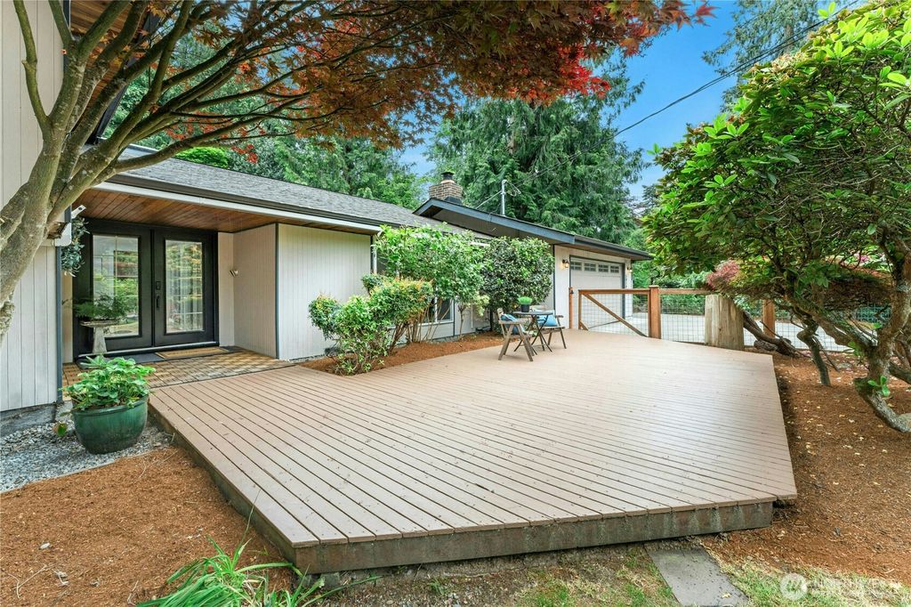Photo of 18152 145th Avenue SE, Renton, WA 98058 (MLS # 2522662)