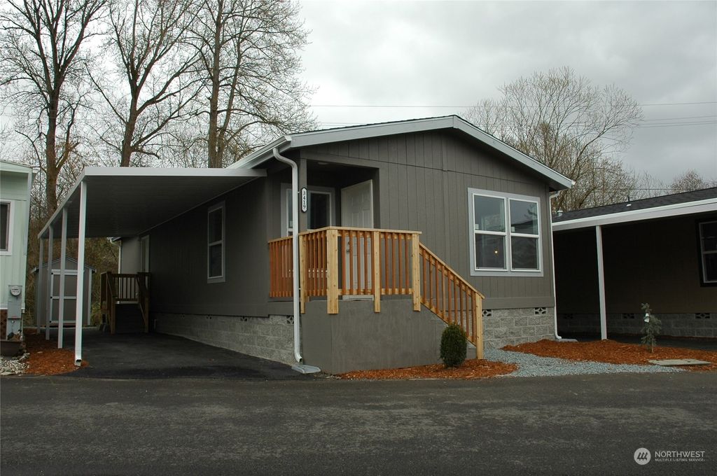 Photo of 3419 S 184th Street #272, SeaTac, WA 98188 (MLS # 2051362)