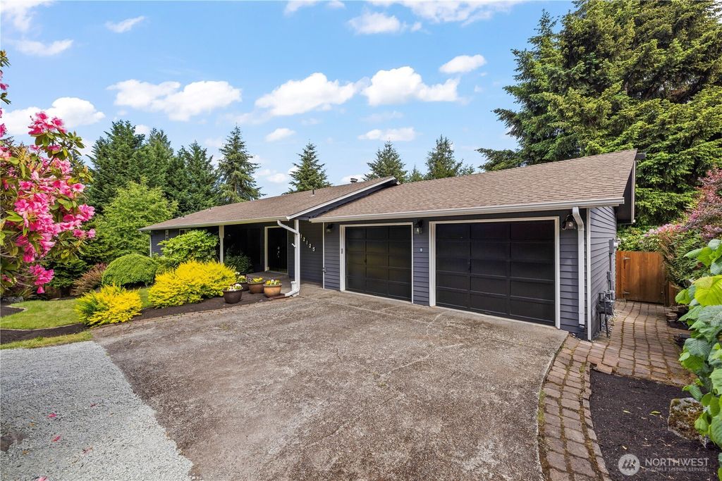 Photo of 12125 138th Ave E AVE, Puyallup, WA 98374 (MLS # 2532120)