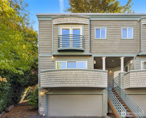 Photo of 112 9th Lane #112, Kirkland, WA 98033 (MLS # 2443427)