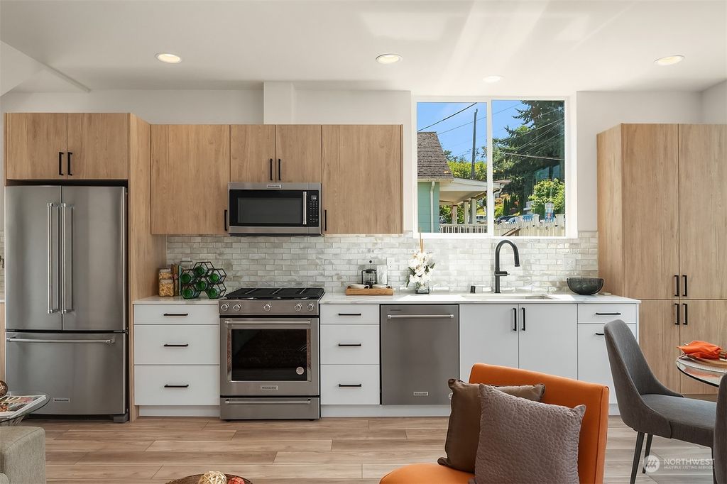 Photo of 1914 18th Avenue S #B, Seattle, WA 98144 (MLS # 2186415)