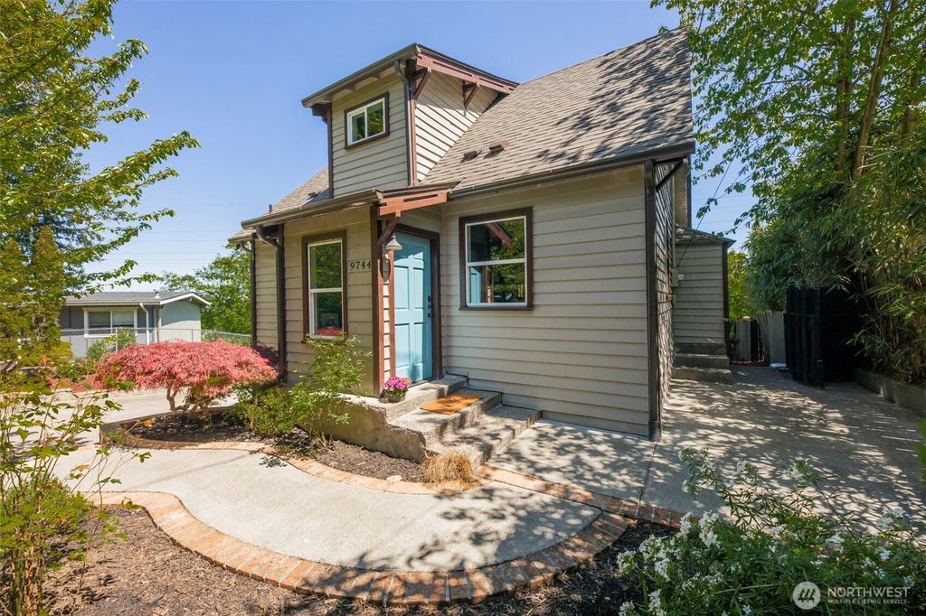 Photo of 9744 49th Avenue S, Seattle, WA 98118 (MLS # 2367029)