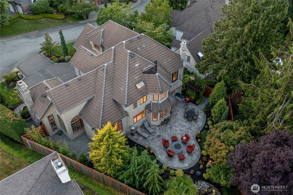 Photo of 5314 Gran Paradiso Place NW, Issaquah, WA 98027 (MLS # 2424180)