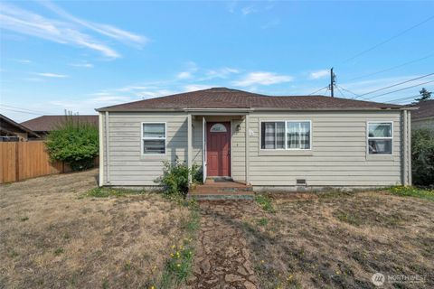 Photo of 3015 S 68th Street, Tacoma, WA 98409 (MLS # 2433369)