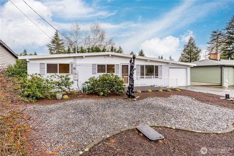 Photo of 12621 SE 158th Street, Renton, WA 98058 (MLS # 2496315)