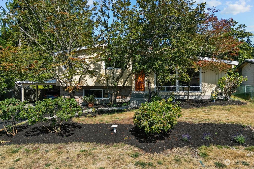 Photo of 19021 Dellwood Drive, Edmonds, WA 98026 (MLS # 2277871)