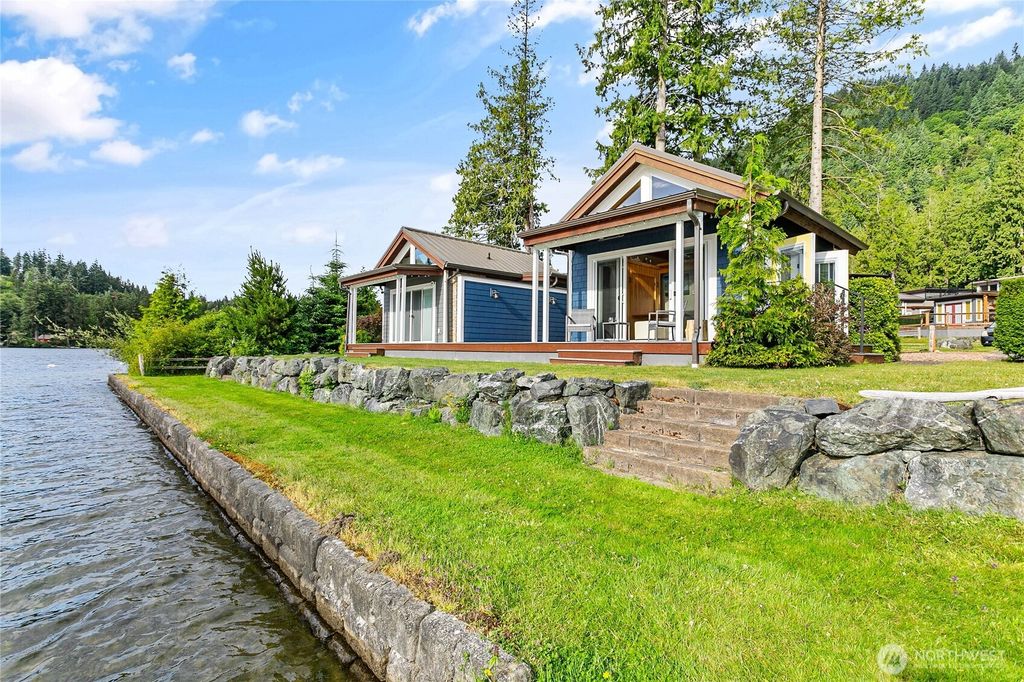 Photo of 990 S Lake Whatcom Blvd #S, Sedro Woolley, WA 98284 (MLS # 2488481)