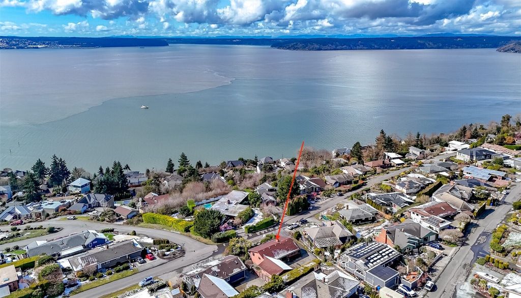 Photo of 5837 Broadview Avenue NE, Tacoma, WA 98422 (MLS # 2493024)