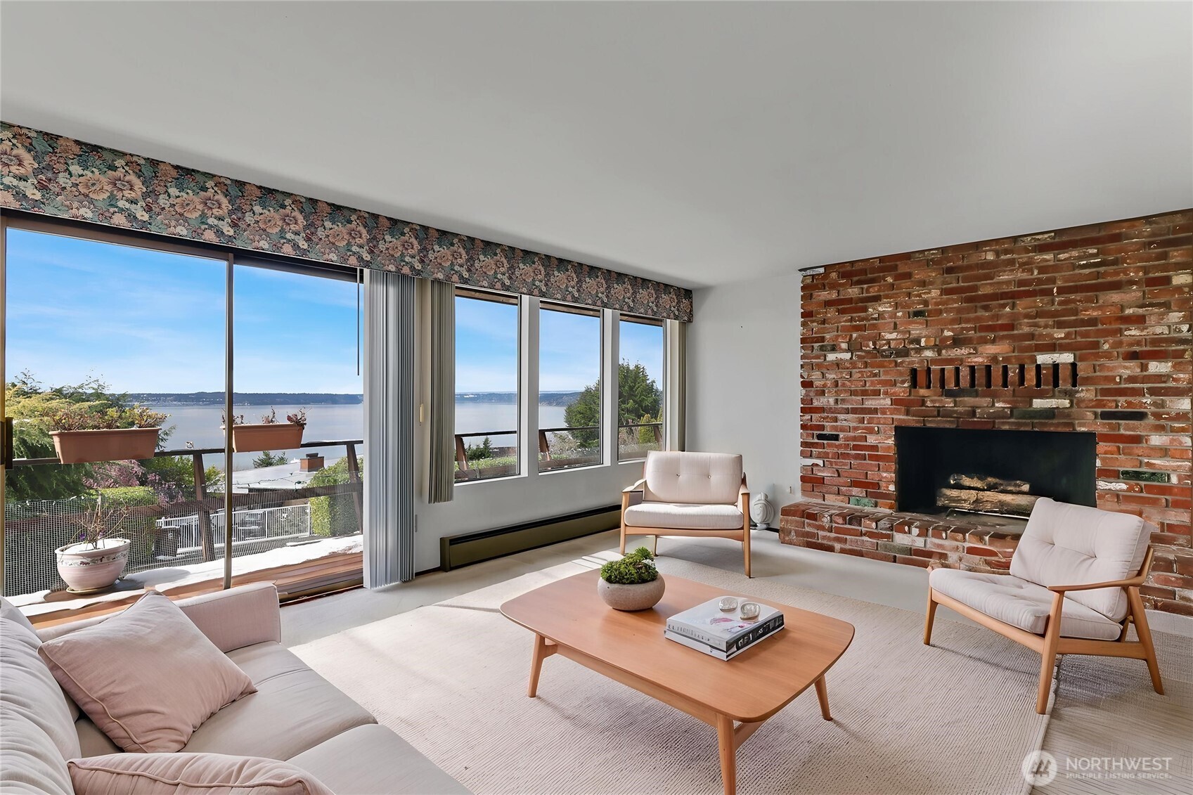 5837 Broadview Avenue NE