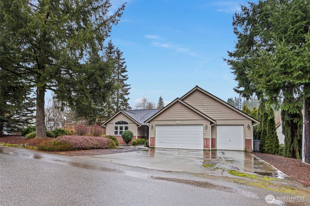 Photo of 2487 S Flower Avenue, Port Orchard, WA 98366 (MLS # 2474747)