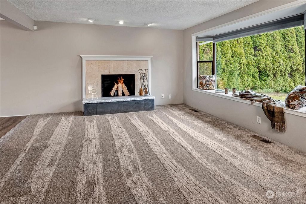 Photo of 1411 211th Place SW, Lynnwood, WA 98036 (MLS # 2188401)