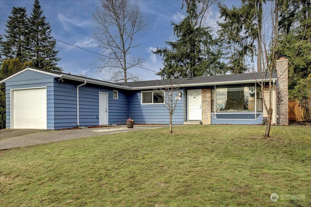 Photo of 1411 211th Place SW, Lynnwood, WA 98036 (MLS # 2188401)