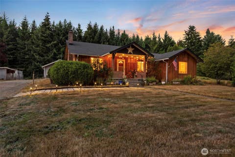 Photo of 342 Chilvers Road, Chehalis, WA 98532 (MLS # 2568163)