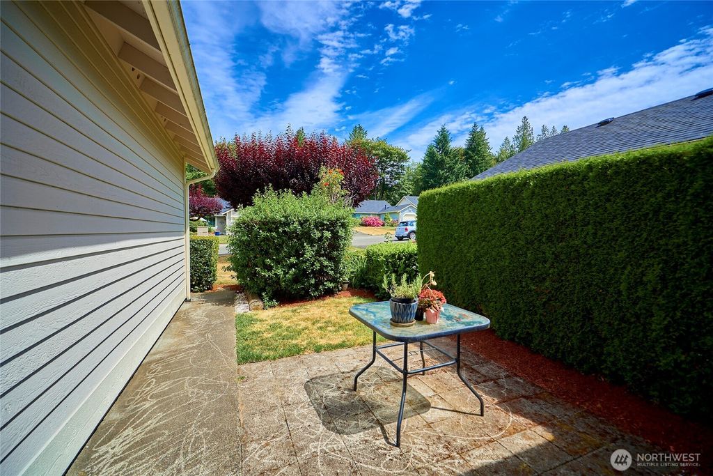 Photo of 2003 SW 307 Street #B, Federal Way, WA 98023 (MLS # 2404514)