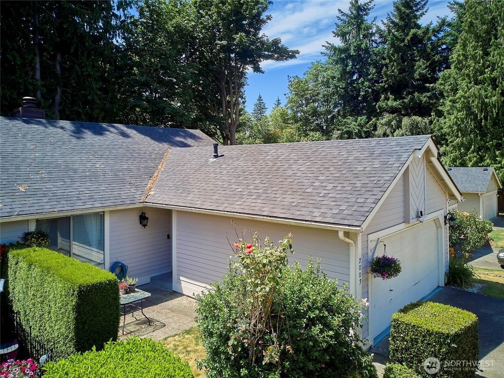 Photo of 2003 SW 307 Street #B, Federal Way, WA 98023 (MLS # 2404514)