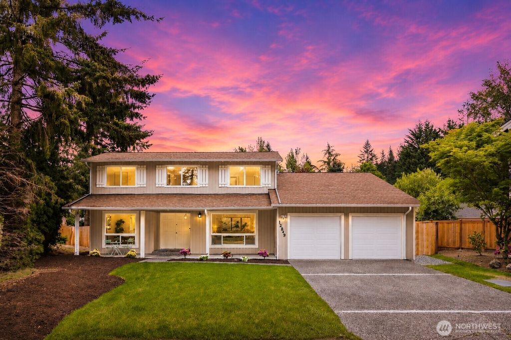 Photo of 12849 NE 108th Place, Kirkland, WA 98033 (MLS # 2517581)