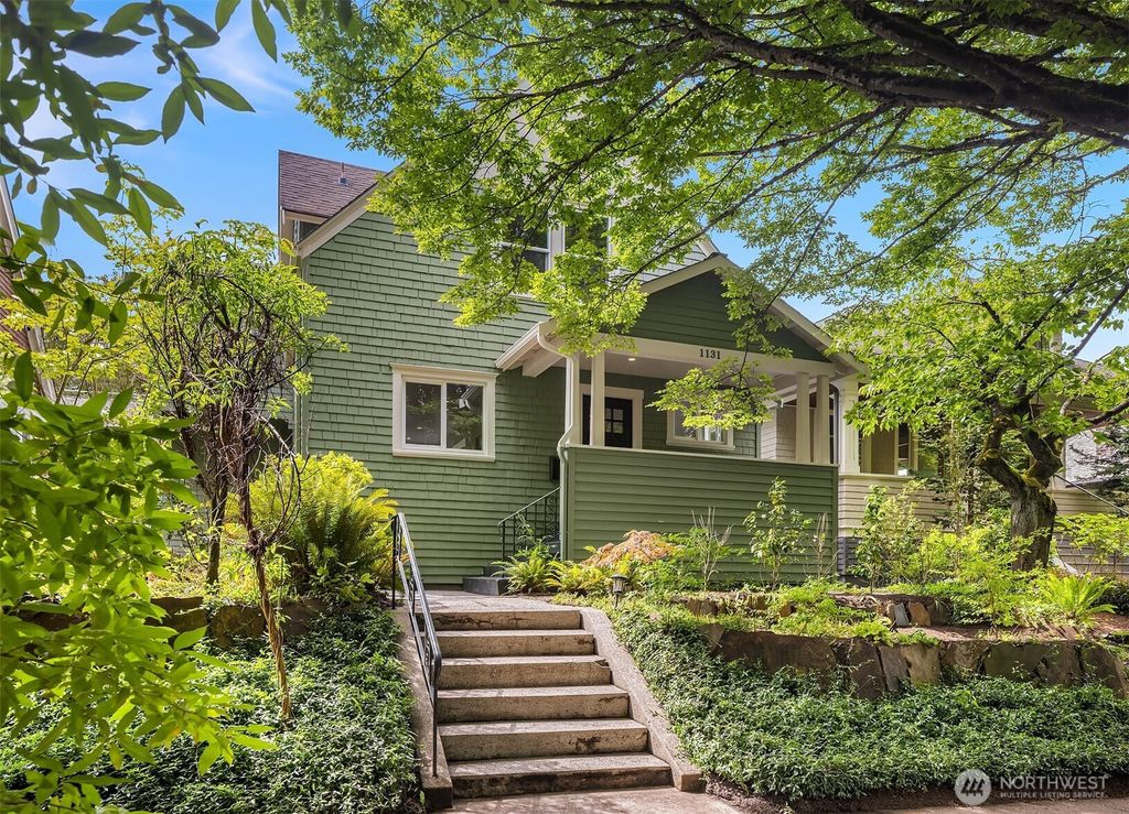 Photo of 1131 19th Avenue E, Seattle, WA 98112 (MLS # 2527092)