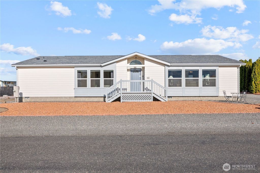 Photo of 113 SW Airport Way #3, Mattawa, WA 99349 (MLS # 2462990)