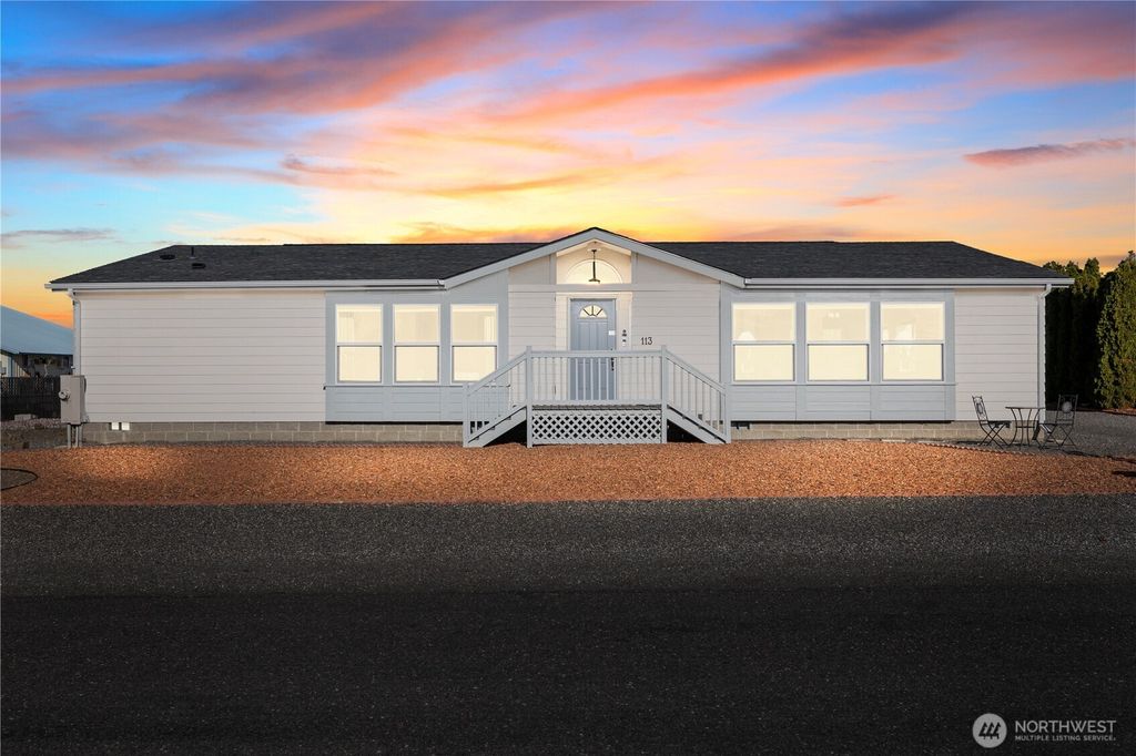 Photo of 113 SW Airport Way #3, Mattawa, WA 99349 (MLS # 2462990)