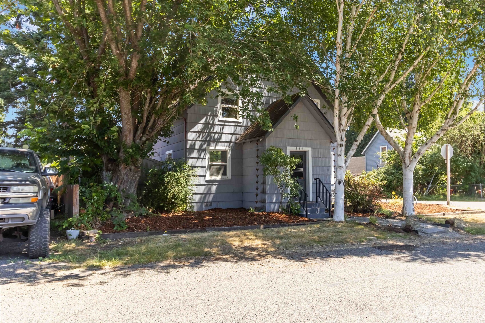 546 4th Avenue SW