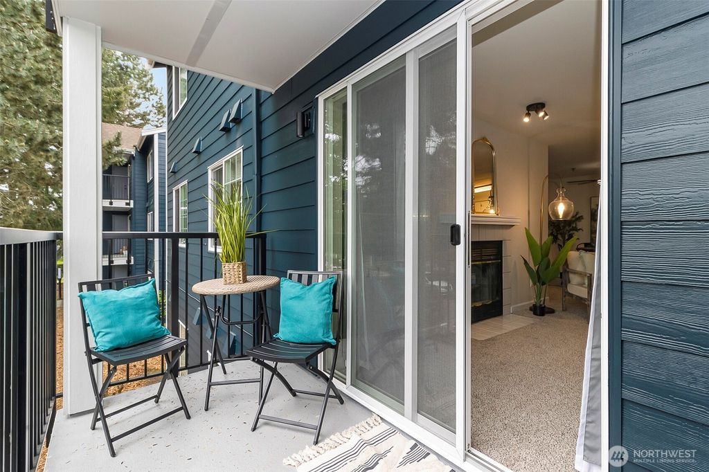 Photo of 215 SW 100th Street #D207, Everett, WA 98204 (MLS # 2519114)