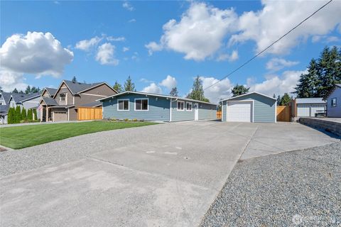 Photo of 7203 126th Street E, Puyallup, WA 98373 (MLS # 2424089)