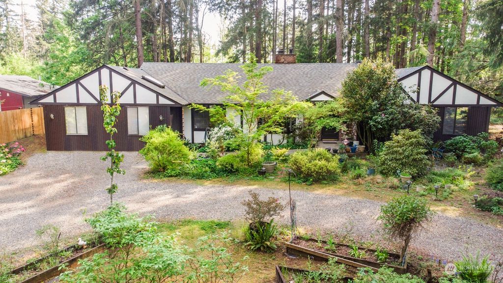 Photo of 29421 218th Place SE, Black Diamond, WA 98010 (MLS # 2125969)