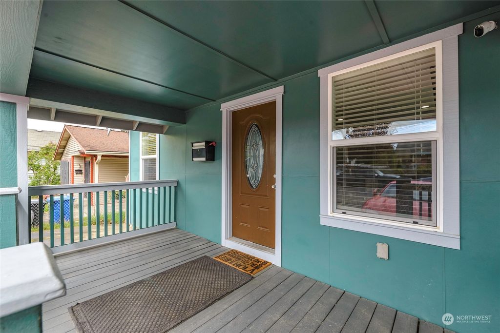 Photo of 9052 9th Avenue SW, Seattle, WA 98106 (MLS # 2217442)