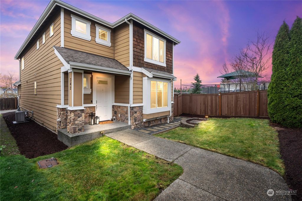Photo of 342 Anacortes Avenue NE, Renton, WA 98059 (MLS # 2310471)