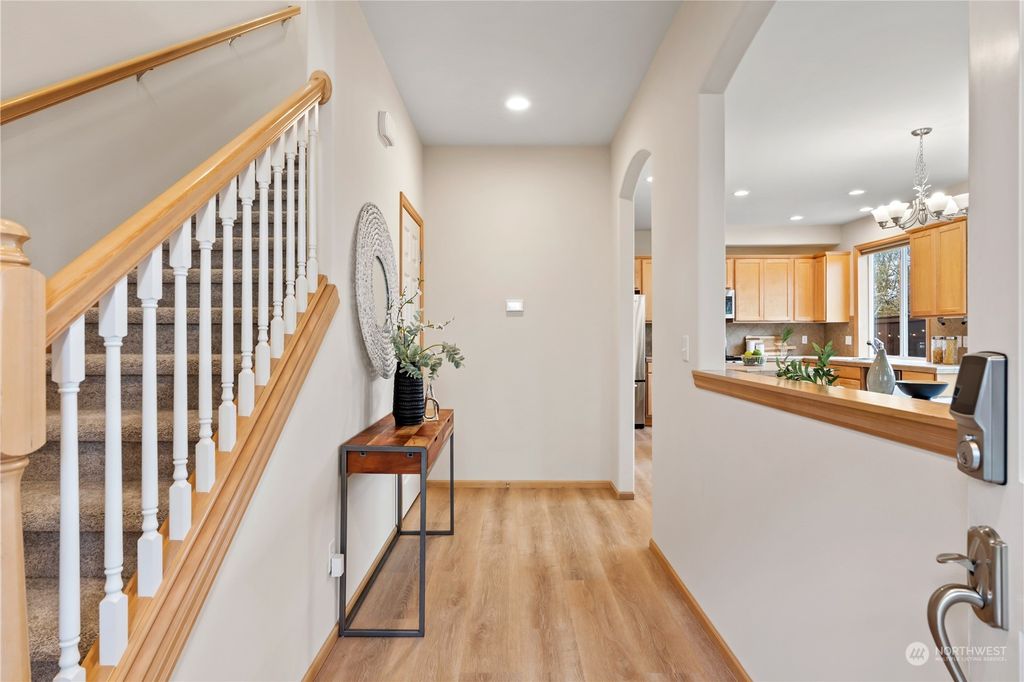 Photo of 342 Anacortes Avenue NE, Renton, WA 98059 (MLS # 2310471)