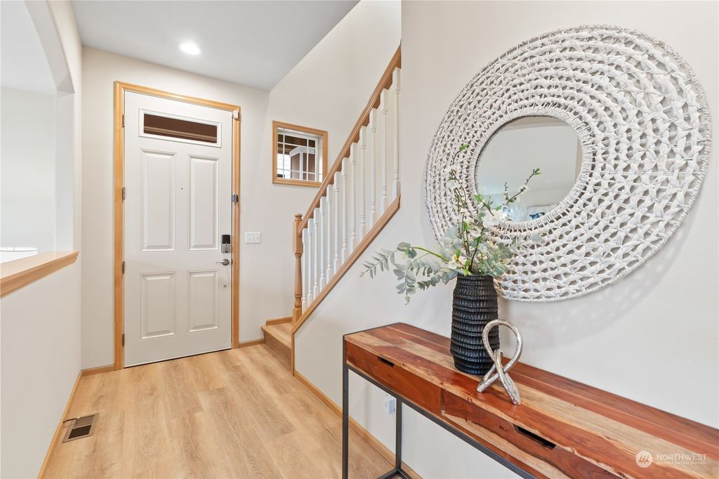 Photo of 342 Anacortes Avenue NE, Renton, WA 98059 (MLS # 2310471)