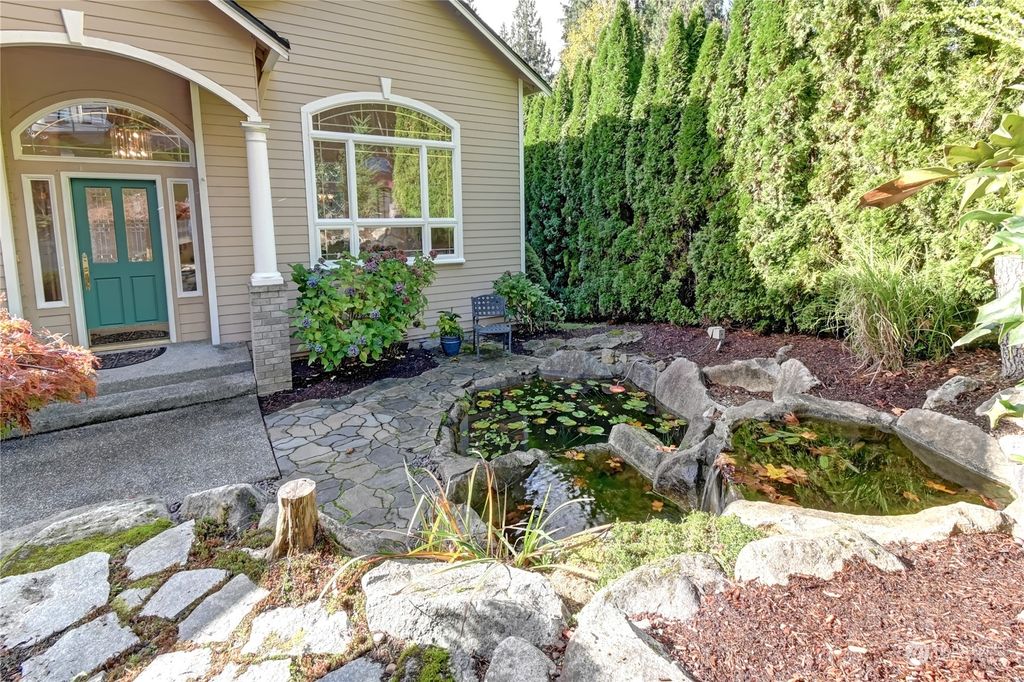 Photo of 17519 214th Avenue NE, Woodinville, WA 98077 (MLS # 2175203)