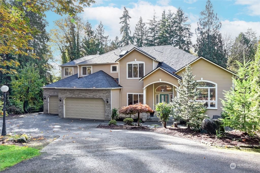 Photo of 17519 214th Avenue NE, Woodinville, WA 98077 (MLS # 2175203)