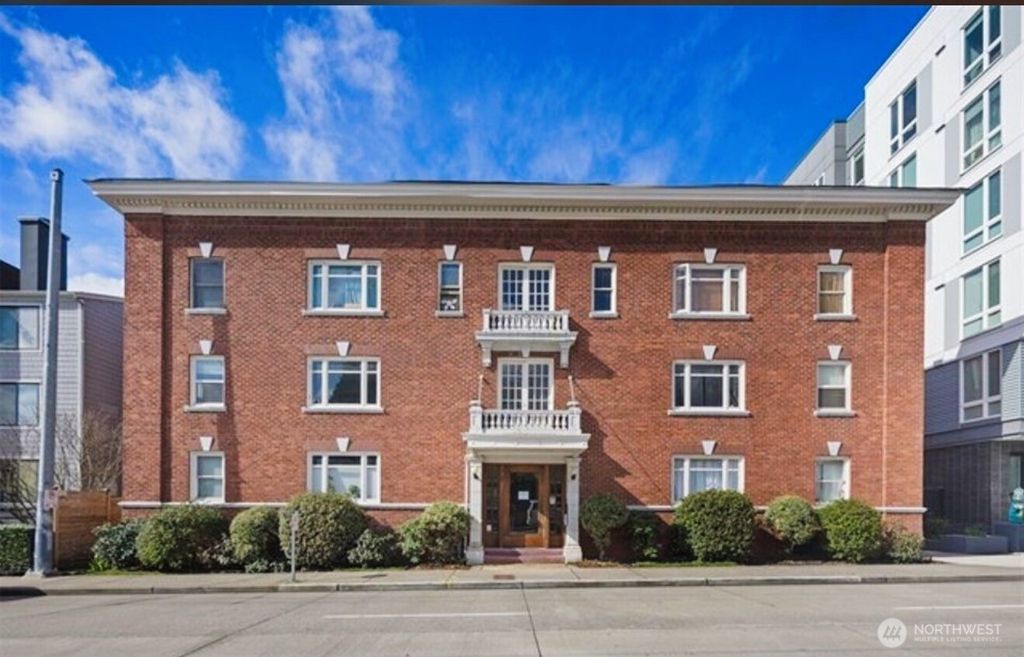 Photo of 4725 15th Avenue NE #27, Seattle, WA 98105 (MLS # 2411783)