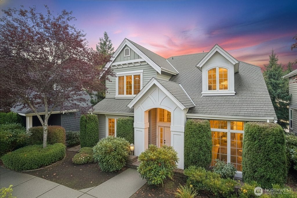 Photo of 2038 30th Lane NE, Issaquah, WA 98029 (MLS # 2439535)