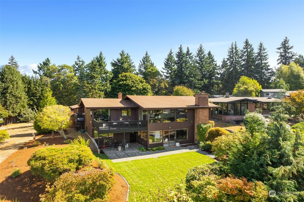 Photo of 12808 Shorewood Drive SW, Burien, WA 98146 (MLS # 2320763)