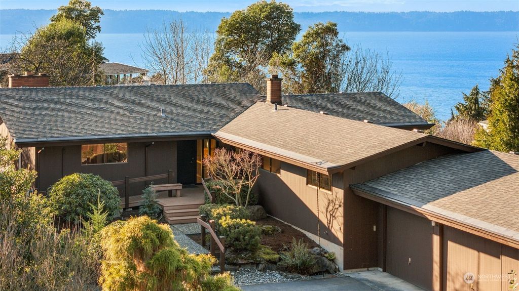 Photo of 12808 Shorewood Drive SW, Burien, WA 98146 (MLS # 2320763)