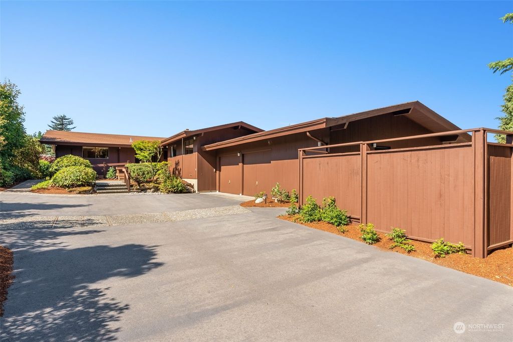 Photo of 12808 Shorewood Drive SW, Burien, WA 98146 (MLS # 2320763)
