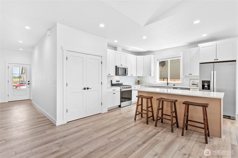 317 W 3rd Street