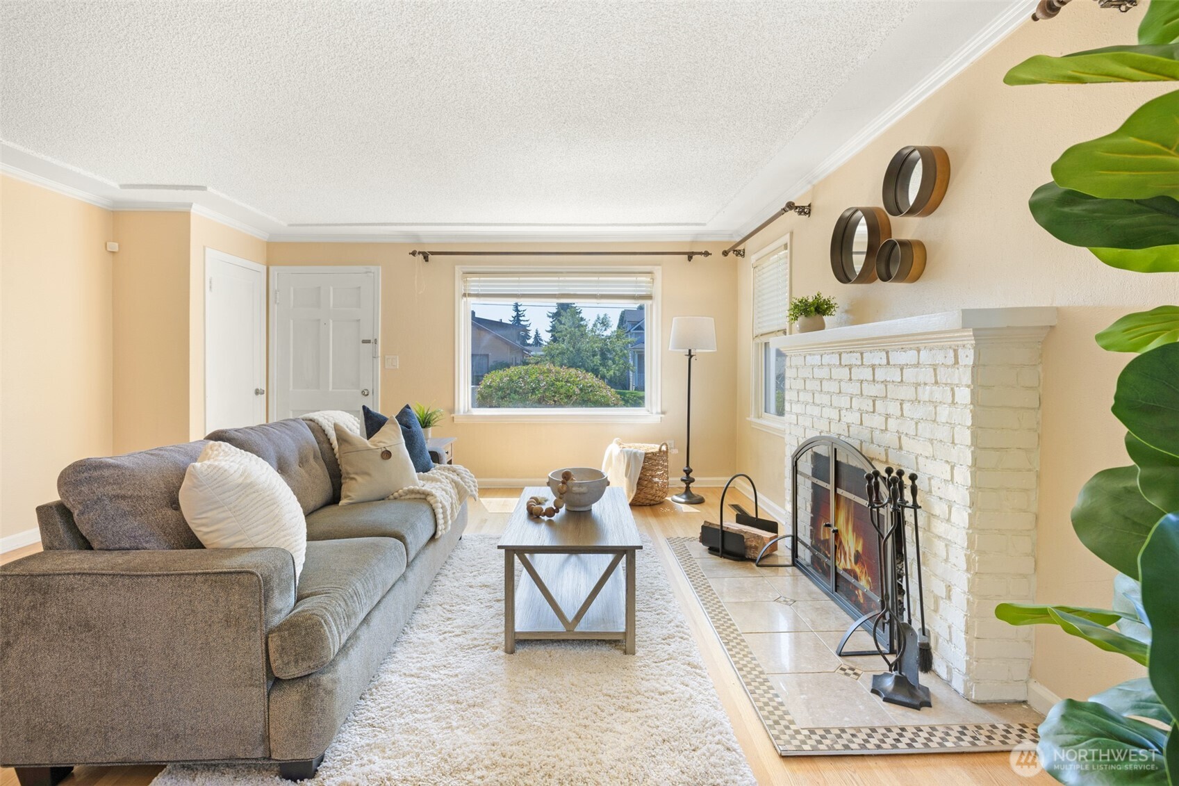 1661 S 44th Street