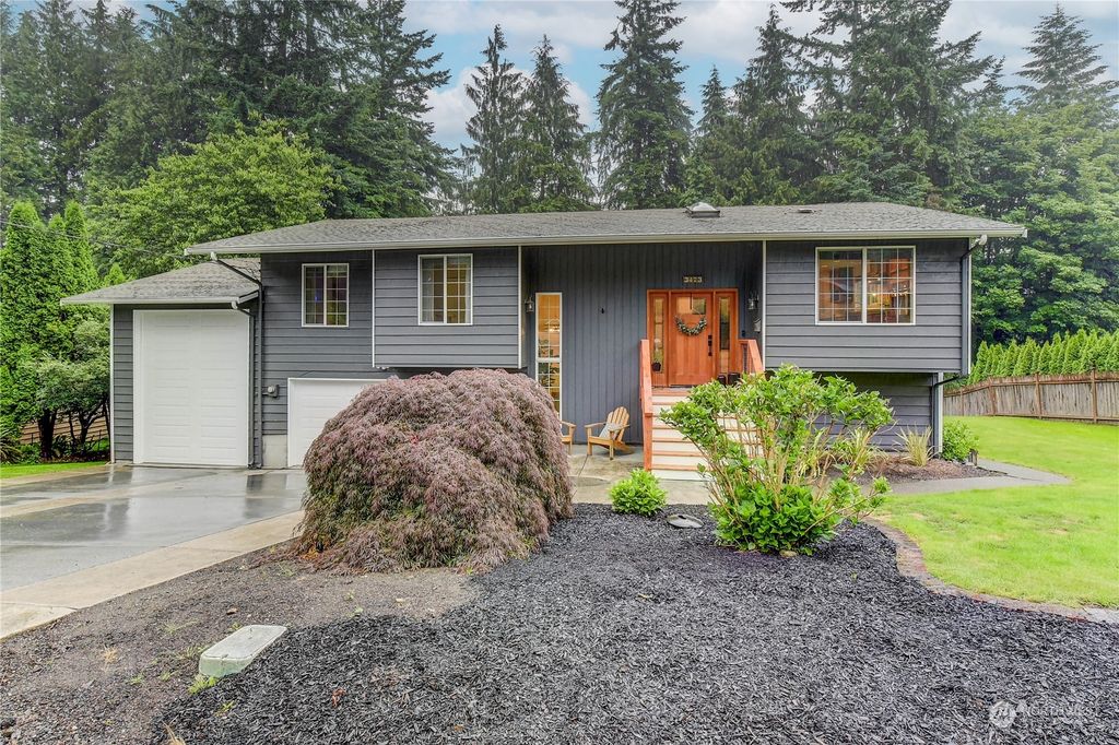 Photo of 3423 100th Drive SE, Lake Stevens, WA 98258 (MLS # 2129893)