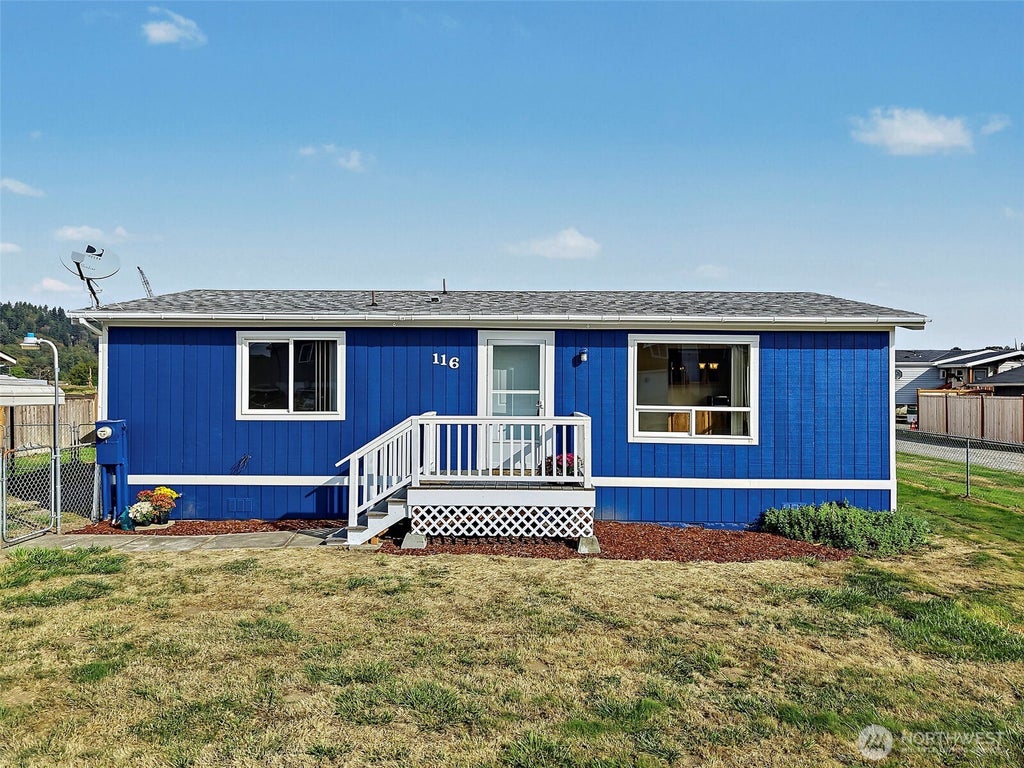 Photo of 116 3rd Avenue NW, Pacific, WA 98047 (MLS # 2586852)