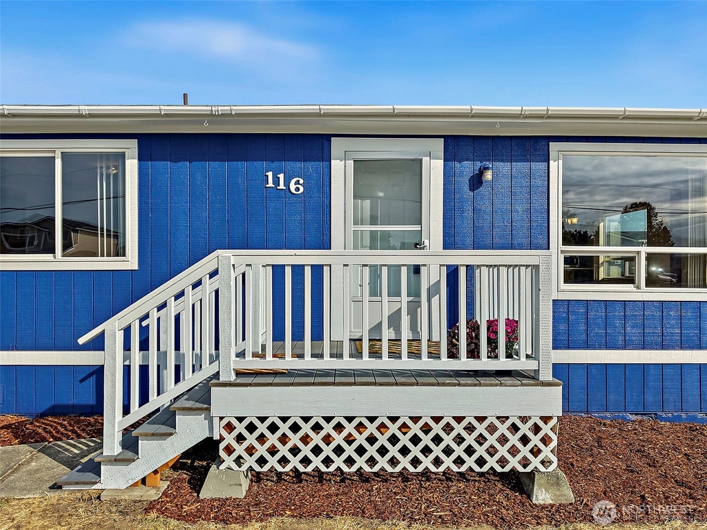 Photo of 116 3rd Avenue NW, Pacific, WA 98047 (MLS # 2586852)